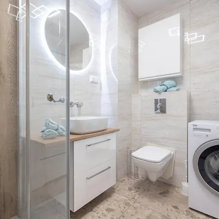 *modern Grey Garage* Apartment Gdansk
